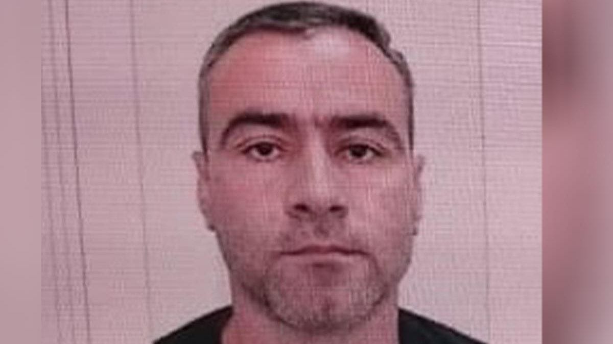 U kući masovnog ubice sa Cetinja nađen arsenal oružja i eksplozivna naprava razorne moći! U kući masovnog ubice sa Cetinja nađen arsenal oružja i eksplozivna naprava razorne moći!