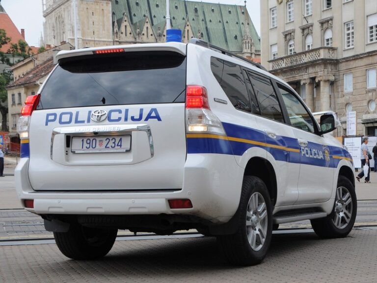 Preminuo dječak nakon što je pijani vozač u petak udario njega i sestru: Tragedija u susjedstvu Preminuo dječak nakon što je pijani vozač u petak udario njega i sestru: Tragedija u susjedstvu