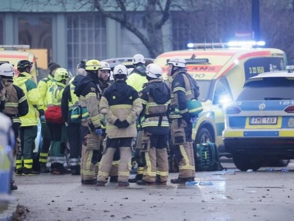Najmanje 15 ranjenih, oglasio se i otac osumnjičenog Najmanje 15 ranjenih, oglasio se i otac osumnjičenog