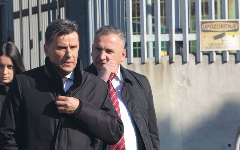 Zašto Novalić može na dopust, a Solak ne? Direktor zatvora objasnio razliku – Bosanski.info Zašto Novalić može na dopust, a Solak ne? Direktor zatvora objasnio razliku – Bosanski.info