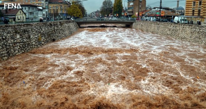 Stiglo upozorenje Sarajevo u opasnosti: Moguća katastrofa nakon obilnih padavina Stiglo upozorenje Sarajevo u opasnosti: Moguća katastrofa nakon obilnih padavina