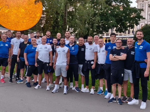Košarkaši BiH iz Rige poslali poruku nogometnim Zmajevima Košarkaši BiH iz Rige poslali poruku nogometnim Zmajevima
