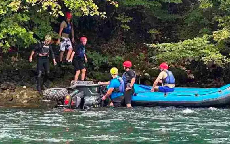 Vozač quadom sletio u Vrbas, spasili ga pripadnici OSBiH – Bosanski.info Vozač quadom sletio u Vrbas, spasili ga pripadnici OSBiH – Bosanski.info