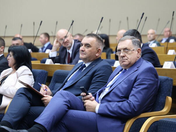 Izbor Vlade RS-a neustavan, Dodik i ministri ulaze u sferu krivične odgovornosti Izbor Vlade RS-a neustavan, Dodik i ministri ulaze u sferu krivične odgovornosti