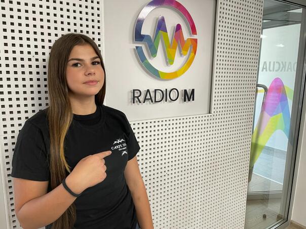 Užasno je kucati na vrata i tražiti novac Užasno je kucati na vrata i tražiti novac