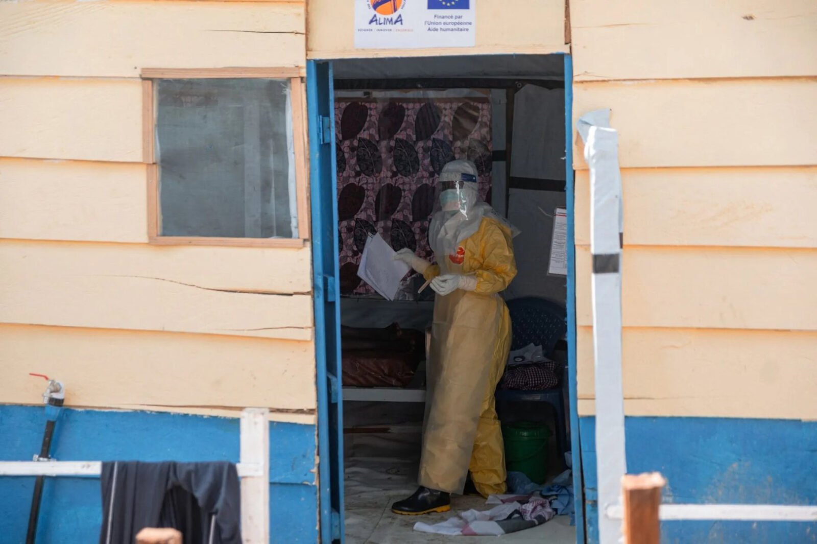 Broj zaraženih ebolom u Kongu premašio 7.000, virus se širi na novu provinciju