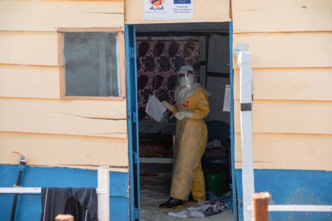 Broj zaraženih ebolom u Kongu premašio 7.000, virus se širi na novu provinciju