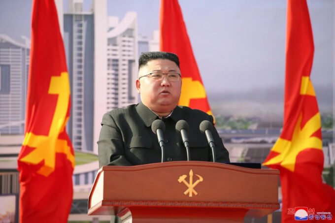 Sjeverna Koreja održala vojne vježbe s bojevim gađanjem uz upotrebu artiljerije i projektila
