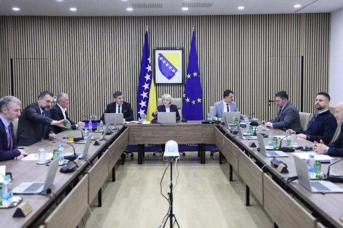 Vijeće ministara BiH posljednje četiri sjednice održalo telefonom, posljednji put ministri se sastali 30. jula
