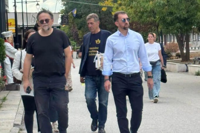 Direktor FENA-e Elvir Hadžiahmetović na štandovima NIP-a, njegov zamjenik Ilija Musa predavač na političkim akademijama HDZ-a