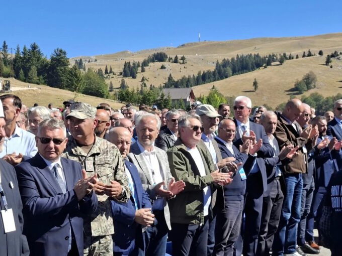 Dani pobjede, dani ponosa: Na Vlašiću se okupili brojni bh. patrioti
