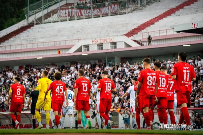 Velež traži istragu FUP-a nakon derbija: Navijače napali kamenjem, policija ih silom udaljila sa stadiona
