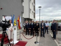 U Živinicama 24 porodice dobile ključeve novih domova: Ministar Hurtić uručio ključeve korisnicima CEB II projekta