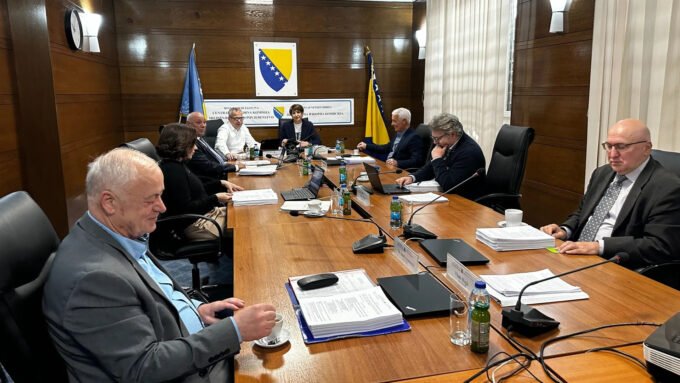 CIK BiH izrekao kazne za preuranjenu kampanju: Najveća SNSD-u, sankcionisani i HDZ i njena Darijana Filipović