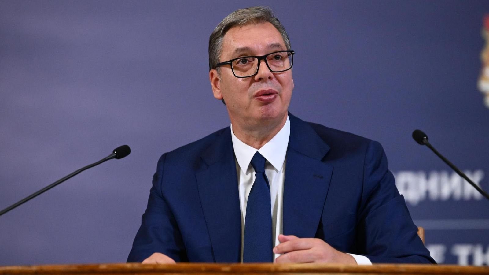 Vučić opozvao ambasadore u šest zemalja