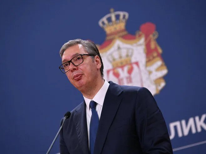 Da li Aleksandar Vučić planira dati ostavku na mjesto predsjednika Srbije večeras?