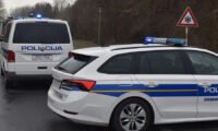 Alija se automobilom zabio u kamion vozeći više od 200 kilometara na sat