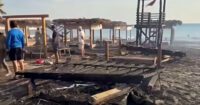 Veliki požar poharao popularnu plažu u Ulcinju: Istražuje se da li je vatra podmetnuta