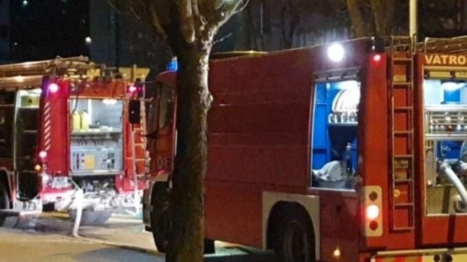 Gorjela kućica za opremu, policija istražuje izazivanje opće opasnosti
