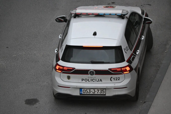 Policija KS brzim napadom privela osumnjičenog za razbojništvo