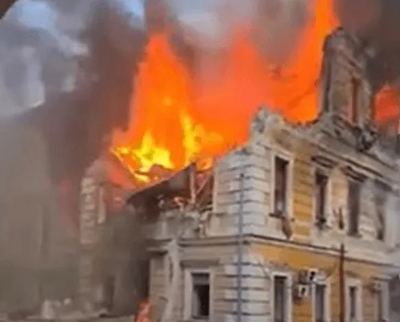 Ruski napad pogodio zgradu Nacionalne akademije nauka u Kijevu, zabilježeni mrtvi i ranjeni