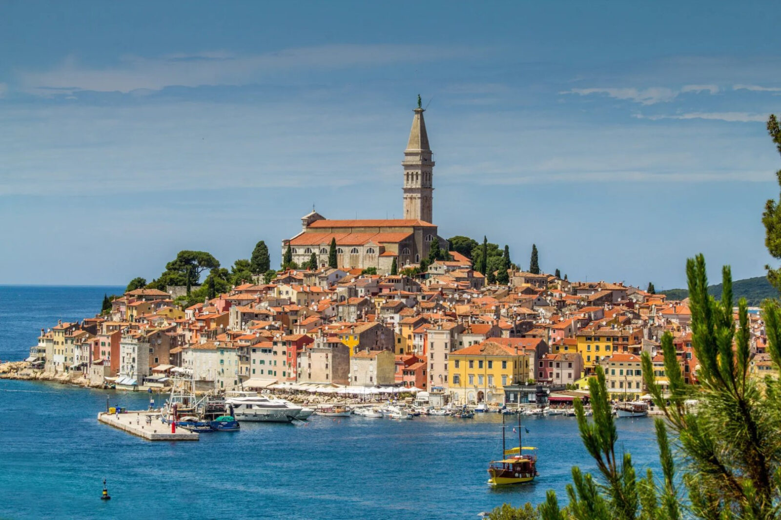 Turisti u Rovinju zgranuti zbog visoke cijene male Cole
