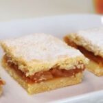 Jabučna pita jednostavna za pripremu u desetak minuta nadmašuje torte