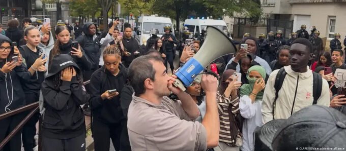 Protest učenika, sukobi s policijom i blokade srednjih škola u Francuskoj