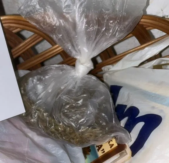 Policija pronašla kanabis skriven u kući 53