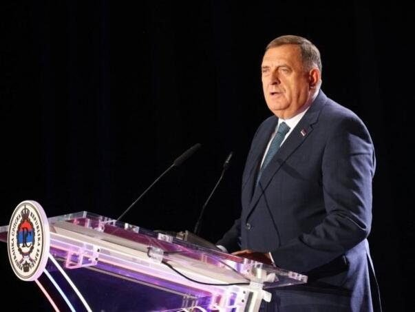 Kolektivna psihoza ili politička strategija: Za&scaron;to Dodik ponovo govori o jedinstvu Srbije i RS