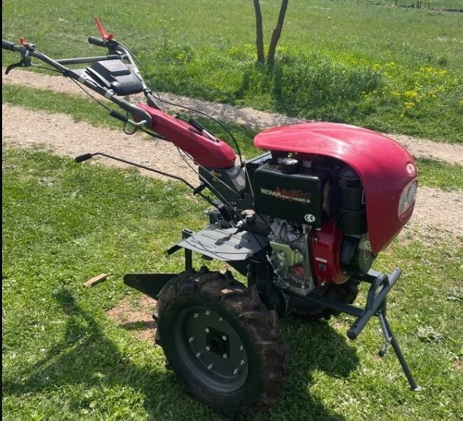 Muškarac preminuo u Domu zdravlja nakon pada s motokultivatora