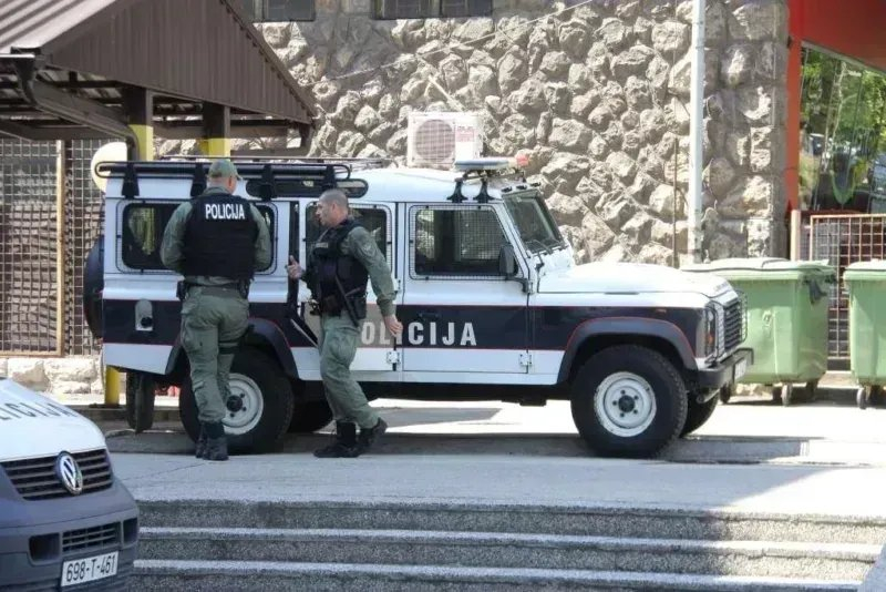Snažna eksplozija uznemirila građane Tešnja, bačena bomba na kuću